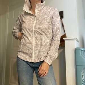 Athleta Racer Run Lightweight Jacket Size Small Pink Grey‎ Camo